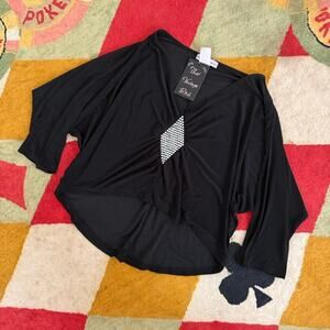 Vintage black body central top
